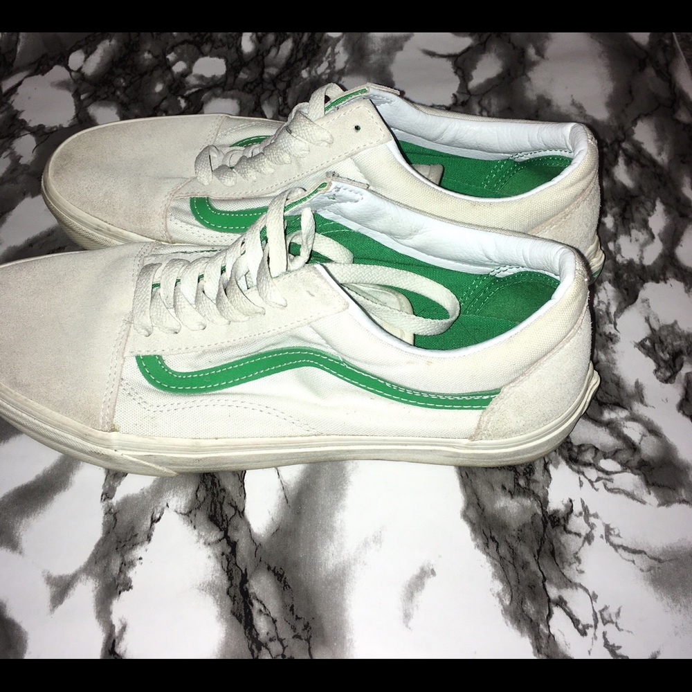 Old Skool Men’s Vans Sneakers in White & Green